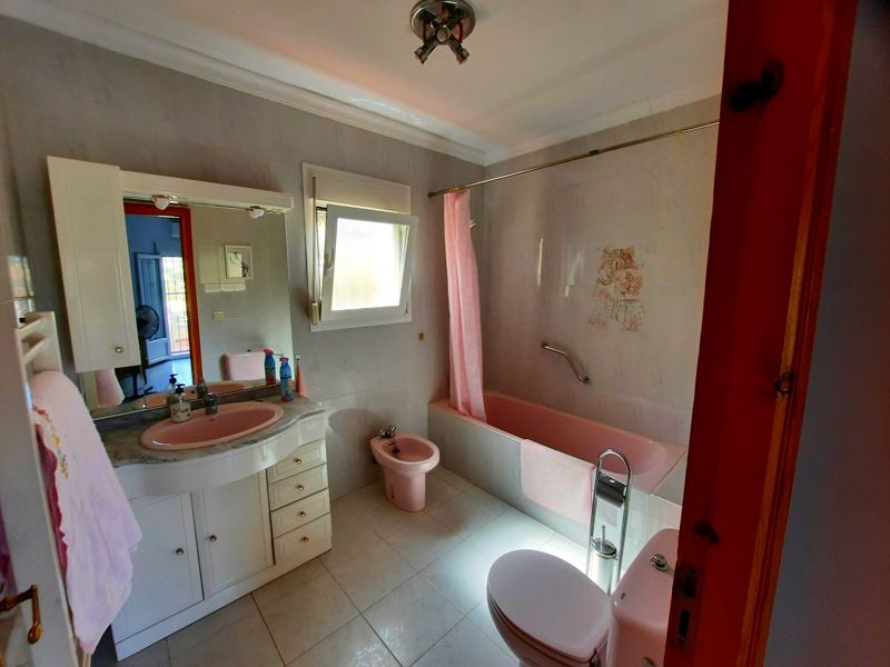 Bathroom with bathtub