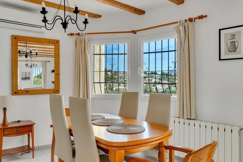 Indoor dining room